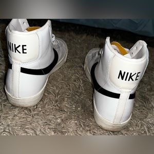 Nike Blazer Mid